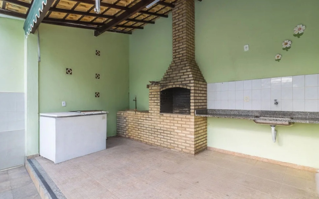 Casa 4Q em Condomínio c\/ Piscina NAT0202
