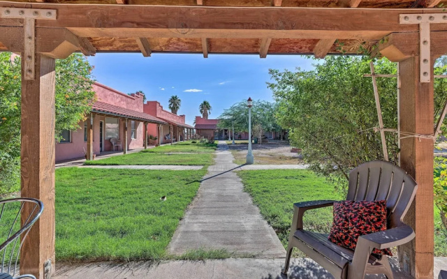 Cozy & Relaxing Eloy Apartment w/ Pool Access