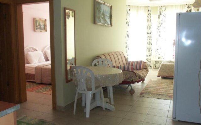 Cizmeci Apart Hotel Чешме комната для гостей