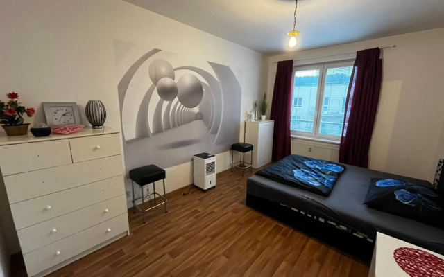MONFas APARTMENT GARDEN CITY