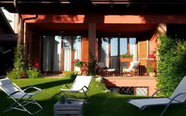 B&B Douglas House
