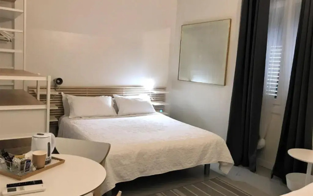 Azur Hotel