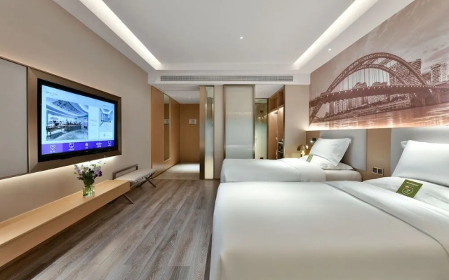Mercure Yibin Port