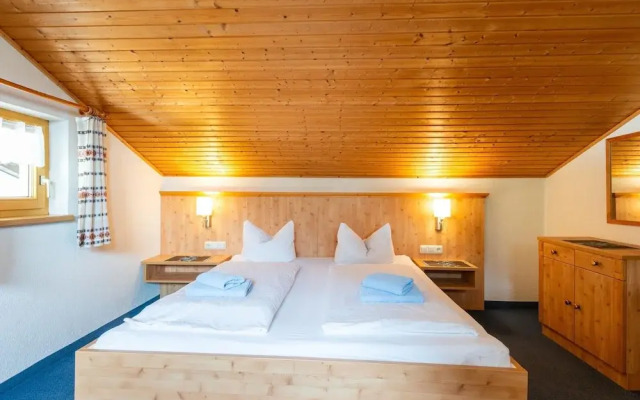 Spacious Apartment Near Centre and ski Area