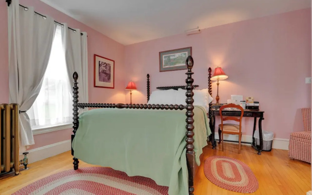 The James Place Inn B&B