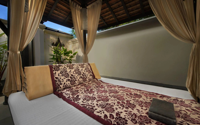 Marriott's Phuket Beach Club
