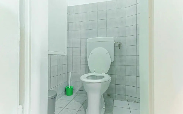 Cozy 2BR Apt Prime Central Spot