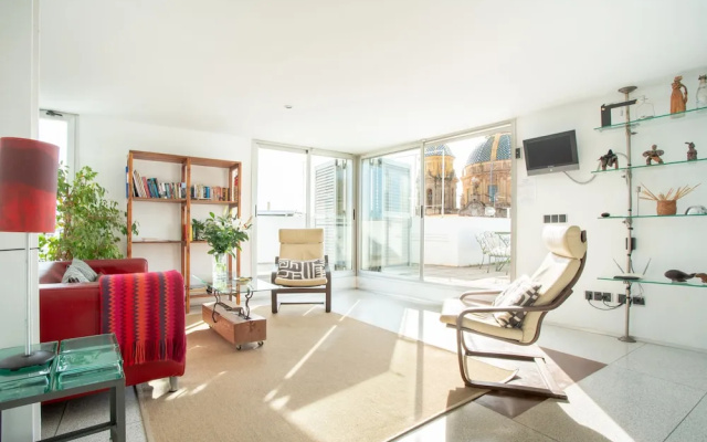 Ático con piscina privada y terraza