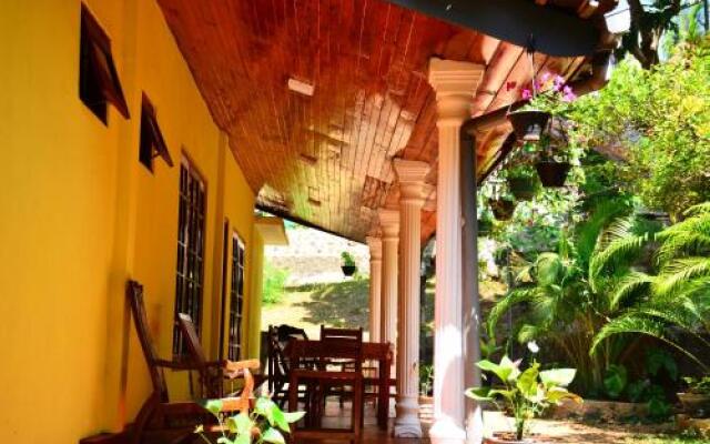 Отель Jungle Paradise Back House Шри-Ланка, Хиккадува - отзывы, цены и фото номеров - забронировать отель Jungle Paradise Back House онлайн вид на фасад