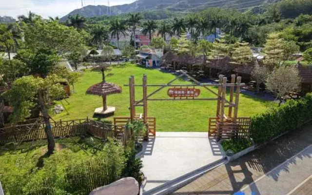 Qitingwan Camping Hotel