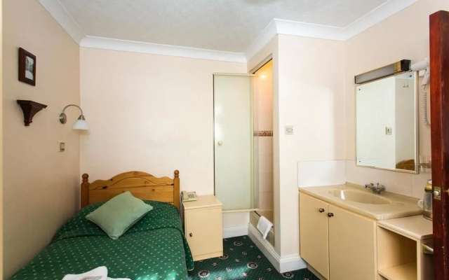 Old Ridgeway Hotel