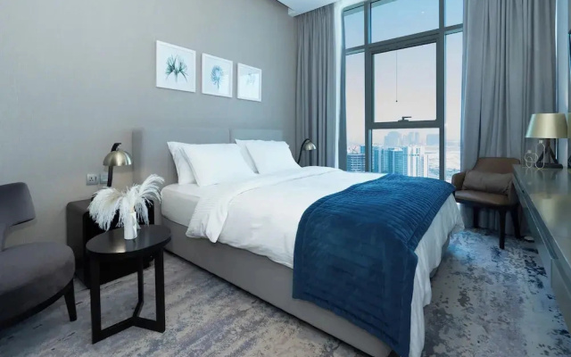 B. Bay centrally located Cozy Studio