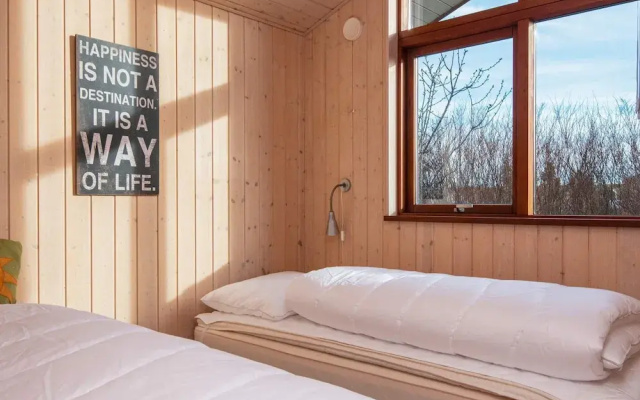 6 Person Holiday Home in Ronde-by Traum