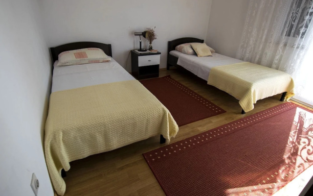 Apartment Nekic-on Quiet Location With Nice Garden