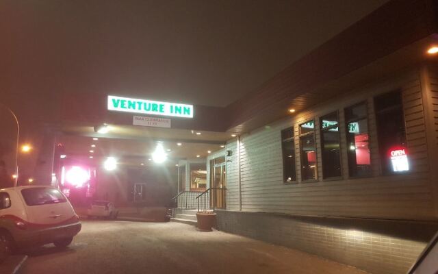 Venture Inn Hotel вид на фасад