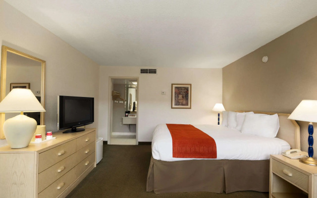 Ramada by Wyndham Kissimmee Gateway