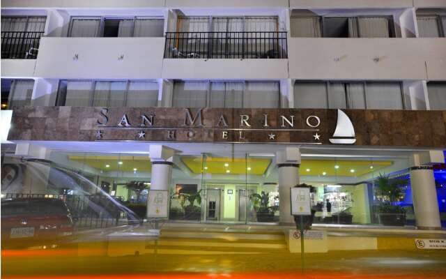 Отель San Marino Vallarta Centro Beach Front Пуэрто-Вальярта вид на фасад