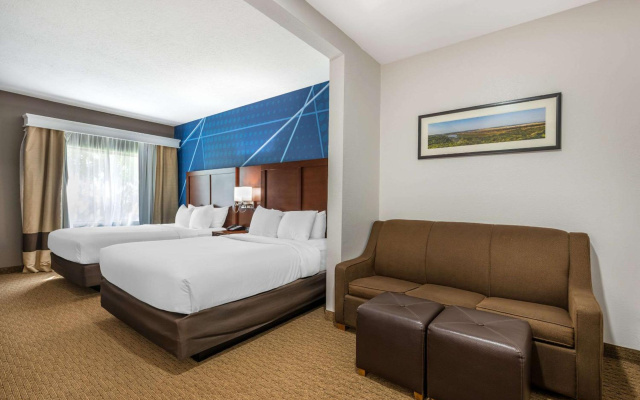 Comfort Suites Omaha East-Council Bluffs