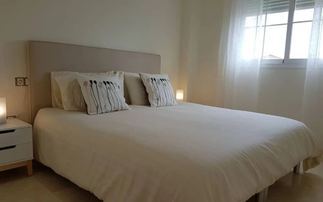 Top Floor Apt Close To Duquesa