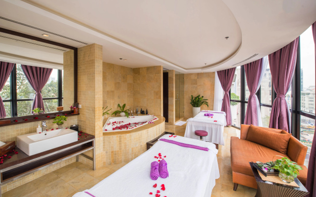 Отель Caravelle Saigon
