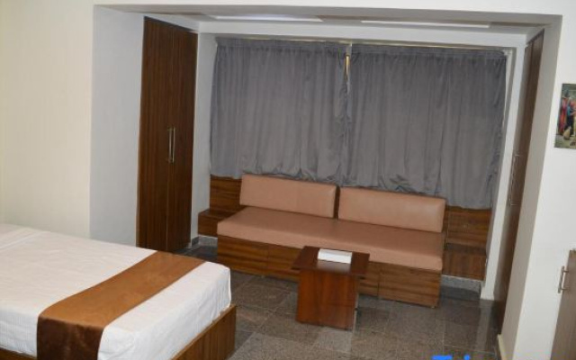 Royal Inn Residence