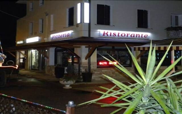 Отель Nuova Locanda Munerato Италия, Падуя - отзывы, цены и фото номеров - забронировать отель Nuova Locanda Munerato онлайн вид на фасад