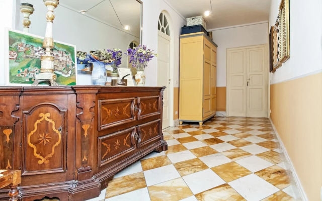 Cavour 33