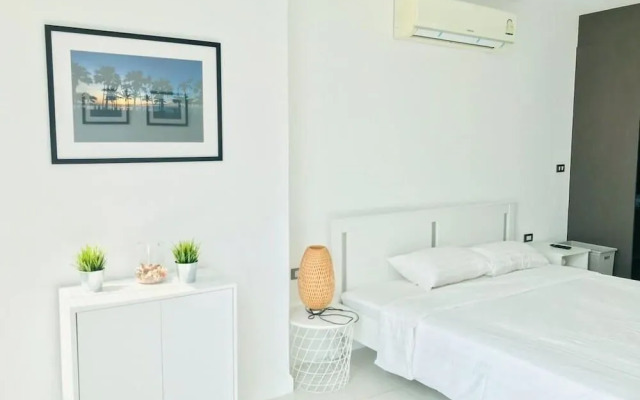 The Point Pratumnak by PSR ASIA