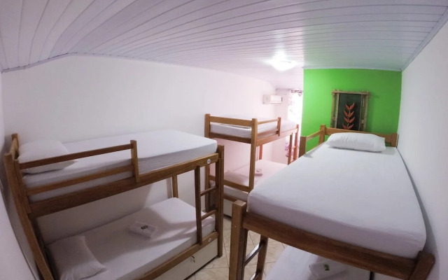 Beira Mar Hostel & Suítes