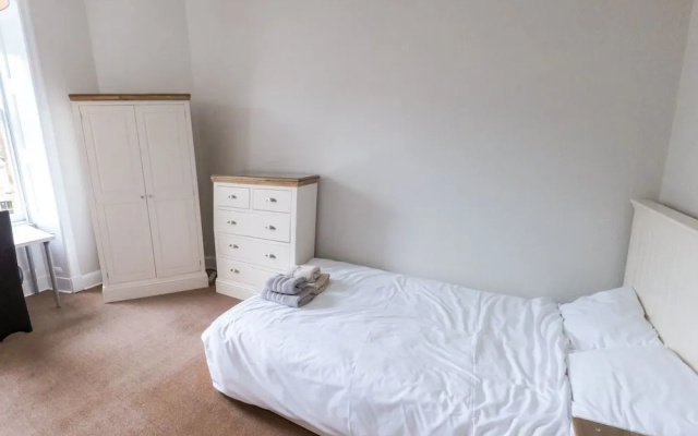 Silver Lining - Spottiswoode Apartment