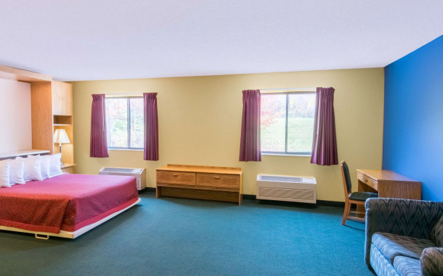 Days Inn by Wyndham Wooster