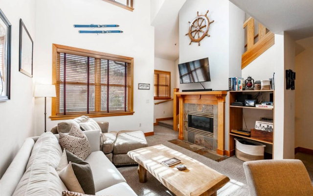 Greyhawk 24 by Identity Properties