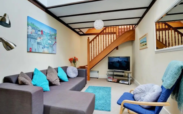 Swanky Holiday Home in Saint Merryn With Garden