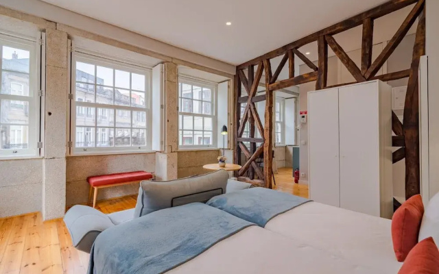 City-center Apartment With Modern Comforts