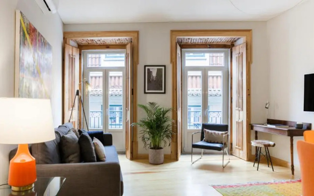 Charming Flat with Balconies Central Chiado District 2 Bedrooms & AC 19th Century Building