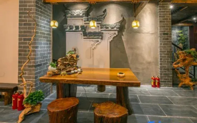 Jiangnan Deyuelou Hotel