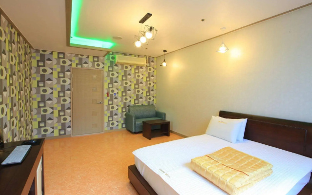 Marina Motel Busan Station