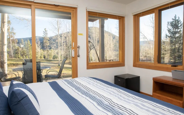 1622 Quicksilver 2 Bedroom Townhouse by RedAwning