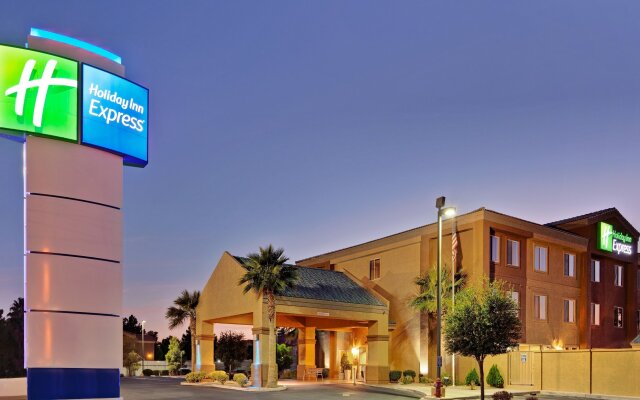 Holiday Inn Express Las Vegas-Nellis 1