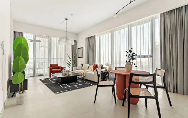 Silkhaus Canal Front Residence