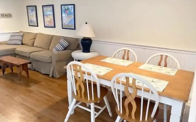 Laurel Street 222b