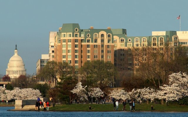 Отель Mandarin Oriental, Washington D.C. США, Вашингтон - отзывы, цены и фото номеров - забронировать отель Mandarin Oriental, Washington D.C. онлайн вид на фасад