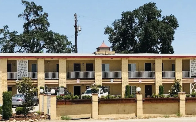 Town & Country Motel