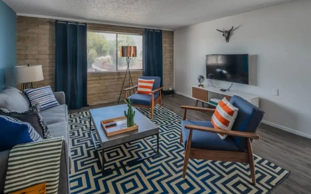 Charming 1BR With Pool by WanderJaunt