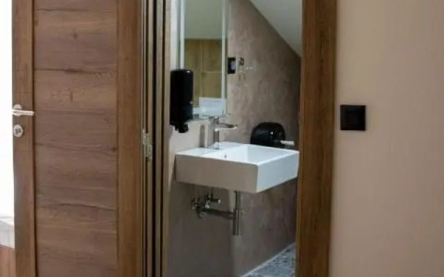 ELEVENROOMS