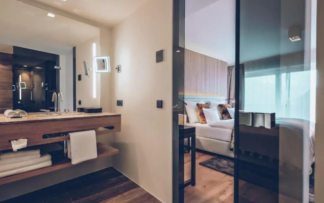 Elizabeth Arthotel