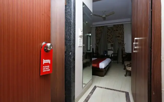 OYO 5401 Hotel Mid Town
