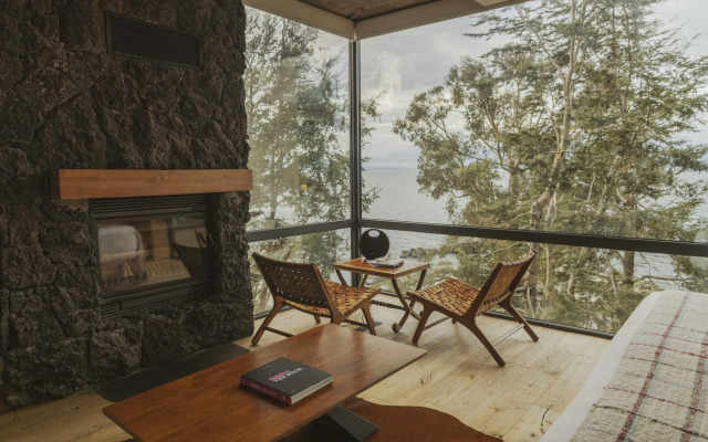 Hotel AWA Puerto Varas