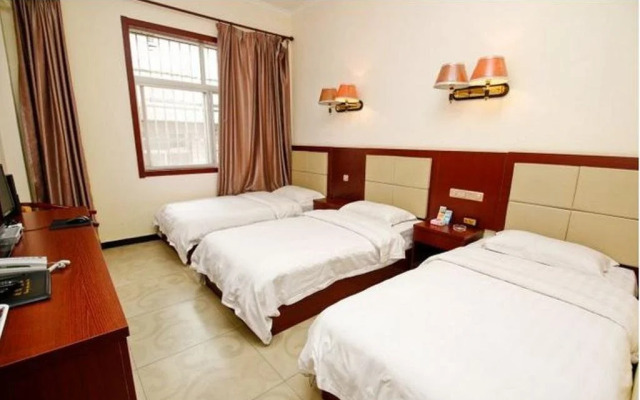 Lintong Wenjun Express Hotel