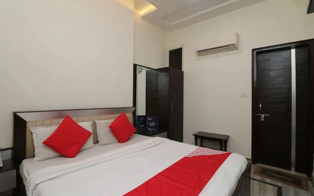 Oyo 24723 Hotel Atul Palace